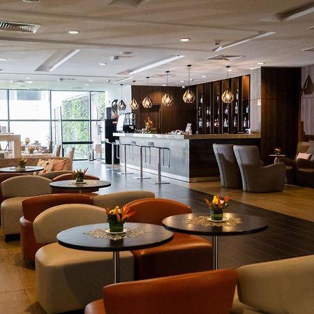 Azalai Hotel Abidjan Bagian luar foto