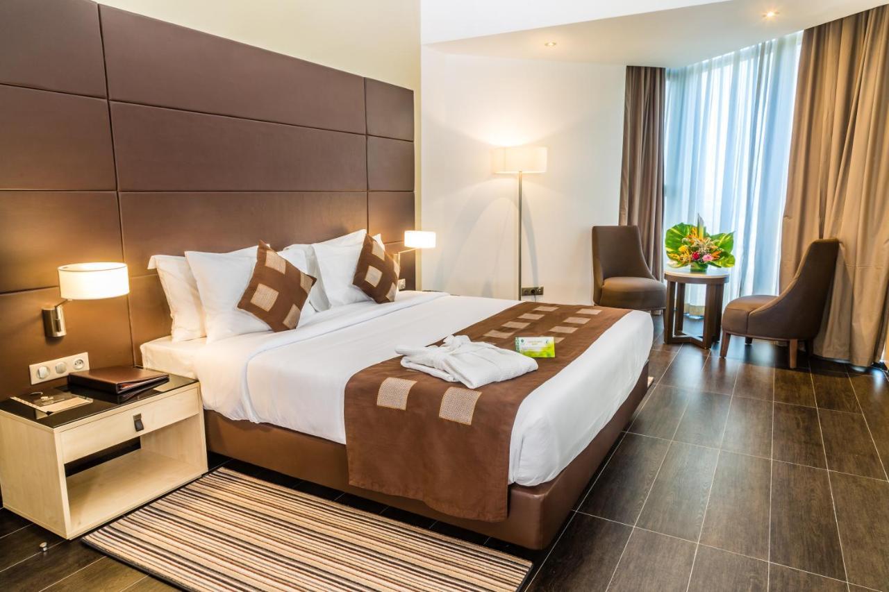 Azalai Hotel Abidjan Bagian luar foto