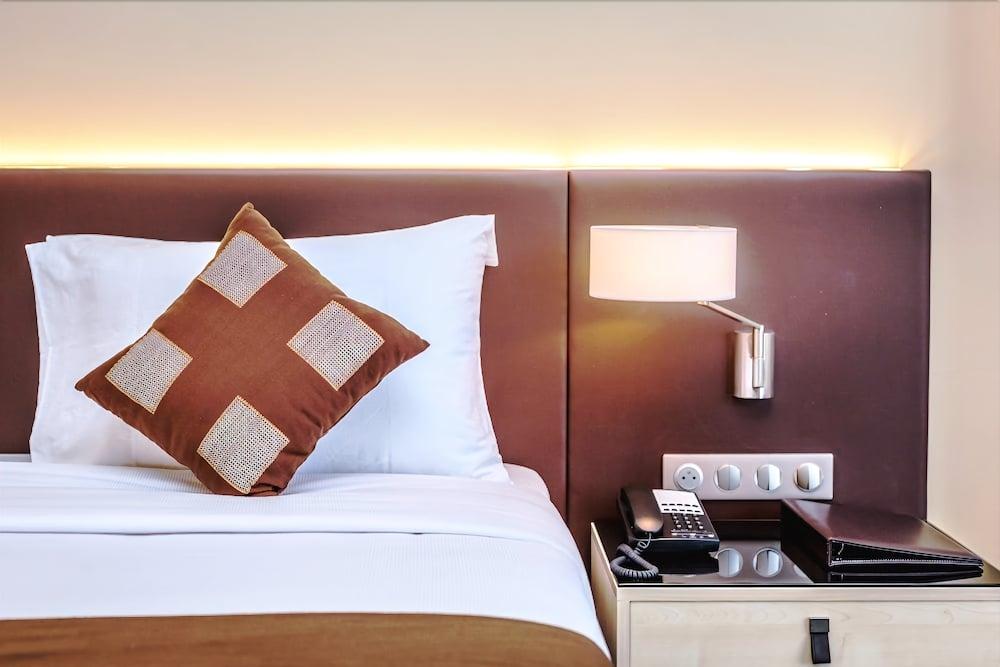 Azalai Hotel Abidjan Bagian luar foto