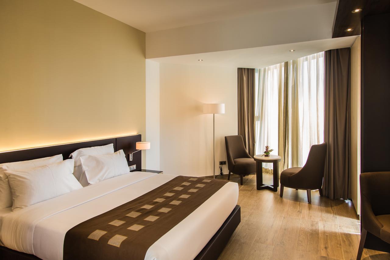 Azalai Hotel Abidjan Bagian luar foto