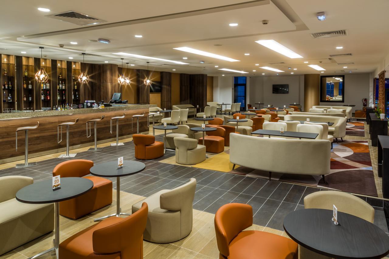 Azalai Hotel Abidjan Bagian luar foto