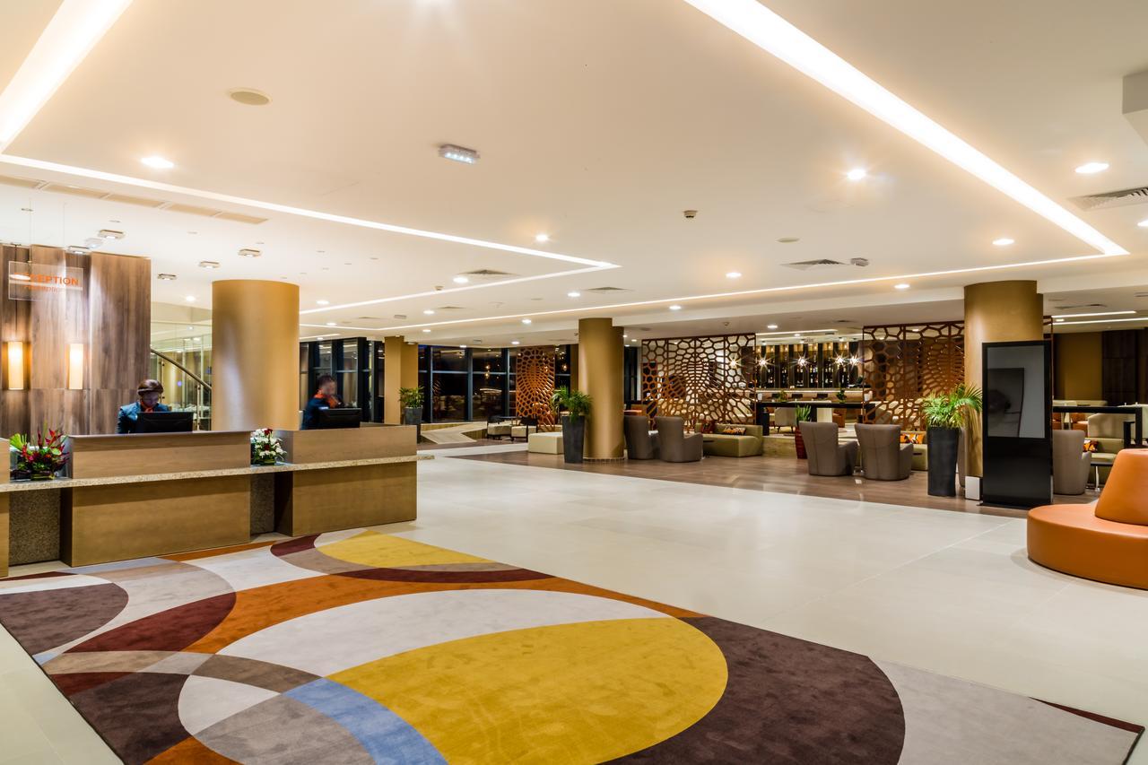 Azalai Hotel Abidjan Bagian luar foto
